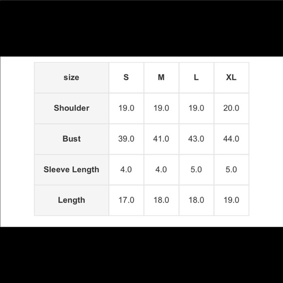 Black and white striped crop top - Picture 3 of 3